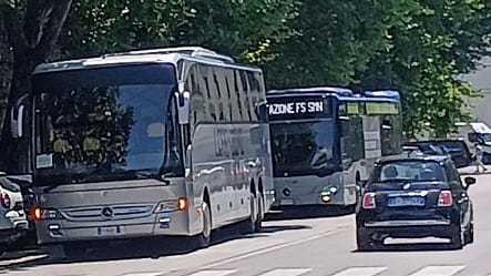 Bus di linea, autisti esasperati. Rabbia e frustrazione nelle chat: "Fermate sempre occupate" Bus di linea, autisti esasperati. Rabbia e frustrazione nelle chat: "Fermate sempre occupate"