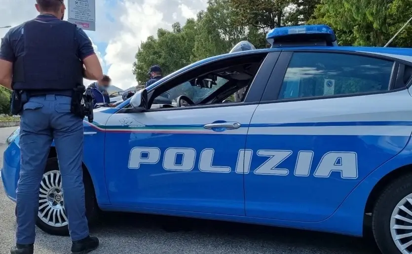 Taccheggio al centro commerciale, coppia di Peccioli denunciata dopo un tentativo di fuga