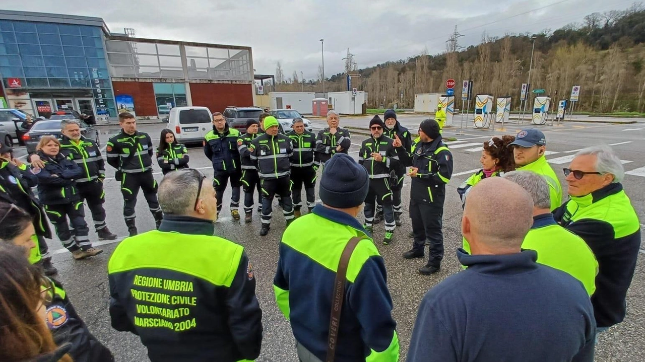 Monitorati fiumi, torrenti e la piena del Tevere alla diga di Montedoglio. Verifiche sulle frane di Narni e Vallo di Nera: "La prevenzione funziona". Monitorati fiumi, torrenti e la piena del Tevere alla diga di Montedoglio. Verifiche sulle frane di Narni e Vallo di Nera: "La prevenzione funziona".