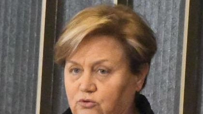 La consigliera Dina Dell’Ertole critica la variante Sogegross a Massa, definendola dannosa per l'industria e privilegiata per il commercio, denunciando mancanza di visione e pianificazione da parte dell'amministrazione. La consigliera Dina Dell’Ertole critica la variante Sogegross a Massa, definendola dannosa per l'industria e privilegiata per il commercio, denunciando mancanza di visione e pianificazione da parte dell'amministrazione.
