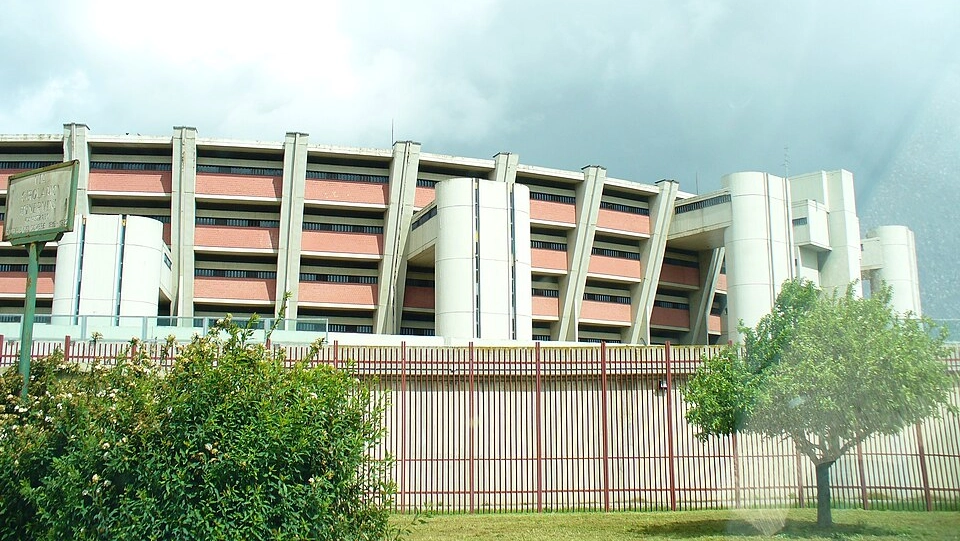 Il carcere di Sollicciano Il carcere di Sollicciano