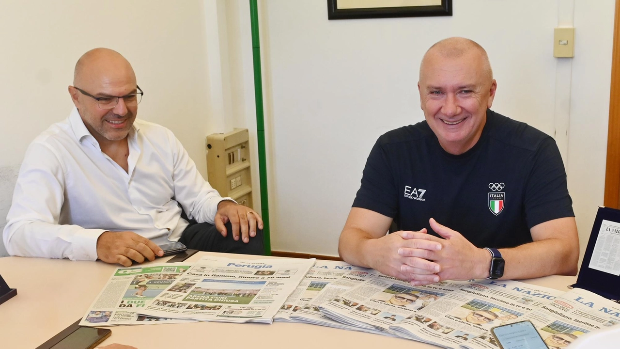 L’allenatore, vice di Velasco, ha portato la Nazionale femminile di pallavolo alla conquista della storica medaglia a Parigi 2024 "È stato un cammino fantastico. E adesso la sfida negli Stati Uniti". L’allenatore, vice di Velasco, ha portato la Nazionale femminile di pallavolo alla conquista della storica medaglia a Parigi 2024 "È stato un cammino fantastico. E adesso la sfida negli Stati Uniti".
