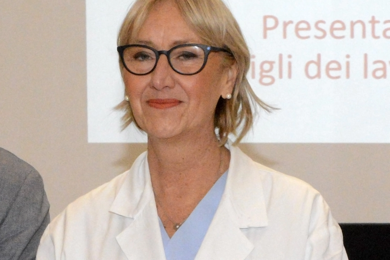 060804248515_APRILI_PAOLA_PASQUALINI_2_-85760943N9LE