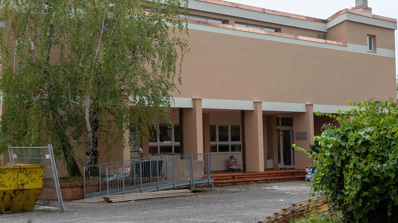 All’asilo Piattelli sono in corso interventi su un’ampia superficie di solai che presentava un rischio strutturale All’asilo Piattelli sono in corso interventi su un’ampia superficie di solai che presentava un rischio strutturale
