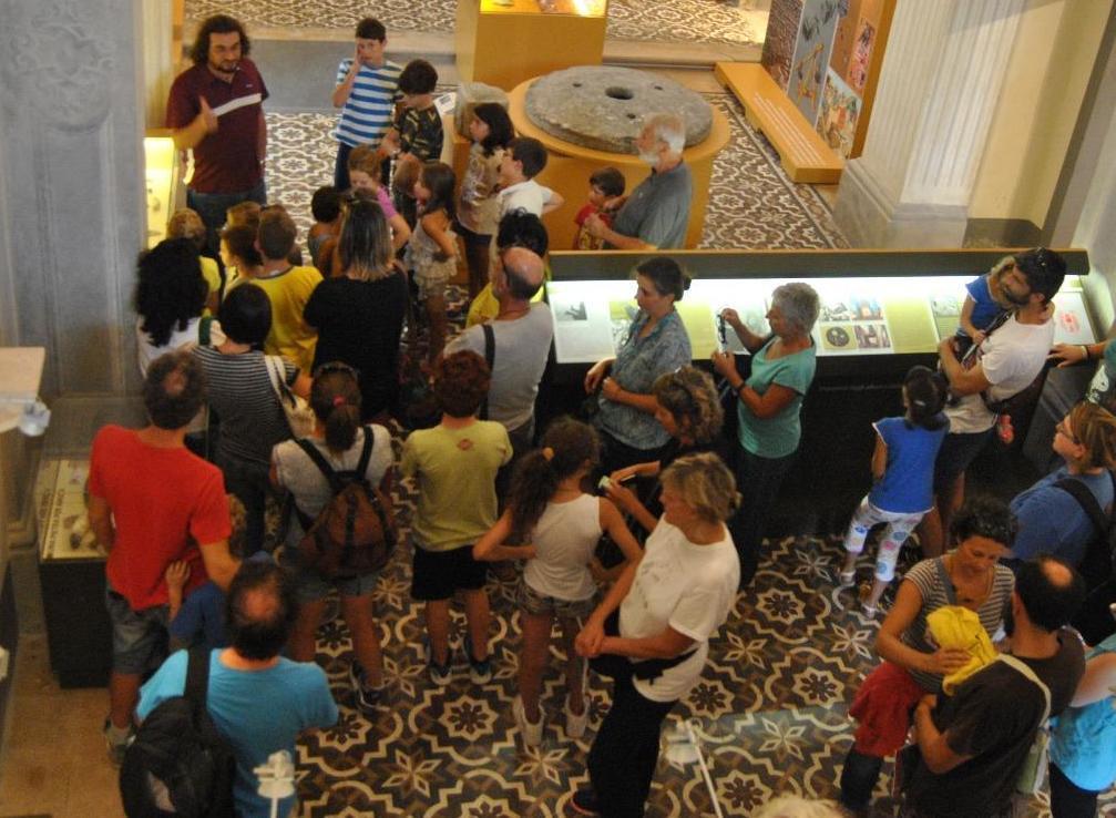 https://www.lanazione.it/image-service/view/acePublic/alias/contentid/OTQxZGI2OWYtYjc3NS00/0/pietro-leopoldo-raccontato-agli-alunni-il-casentino-educa-alla-storia-e-ai-diritti.jpeg?f=1.90:1&w=1200