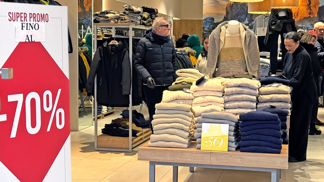 Caccia all'affare, partiti i saldi invernali in Toscana. Dureranno 60 giorni