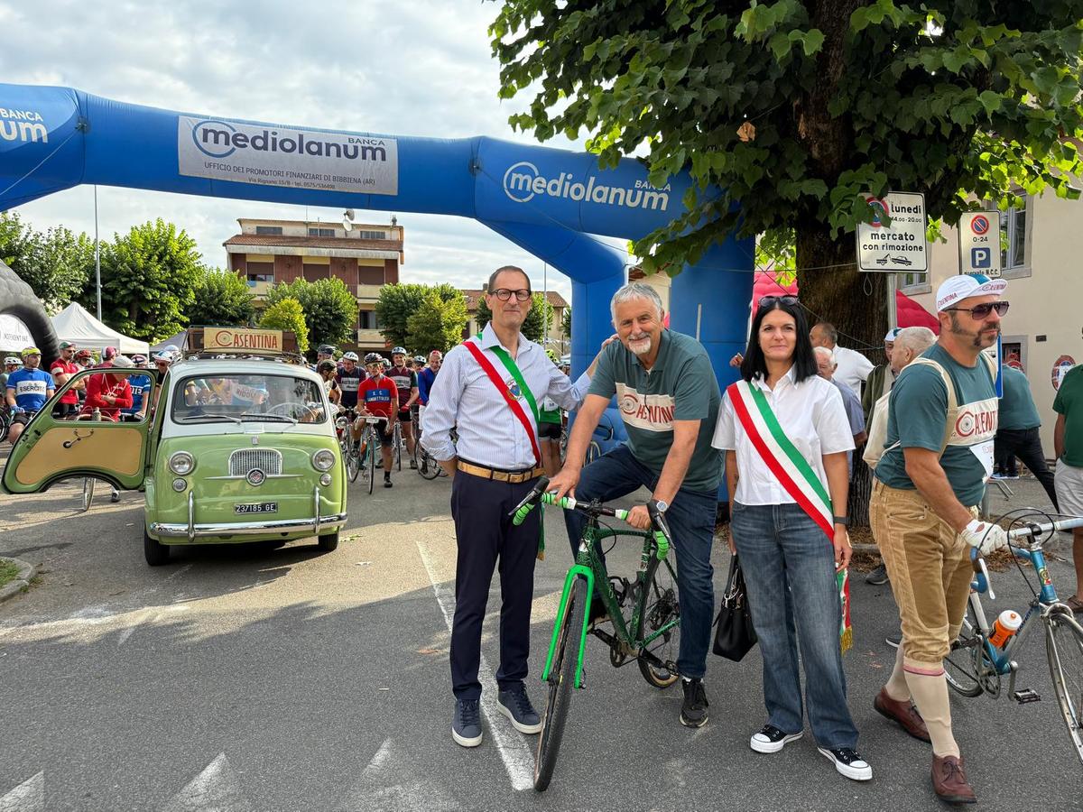 la prima cicloturistica del casentino 232 partita con piu di 300 iscritti