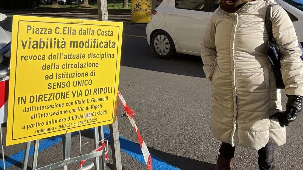 Cambia la viabilità in piazza Elia Dalla Costa a Gavinana dove l’arrivo dei cantieri della futura linea 3.2.1 della tramvia... Cambia la viabilità in piazza Elia Dalla Costa a Gavinana dove l’arrivo dei cantieri della futura linea 3.2.1 della tramvia...