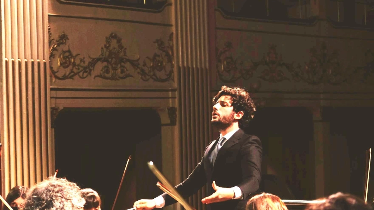 Pietro Consoloni direttore del concerto Pietro Consoloni direttore del concerto
