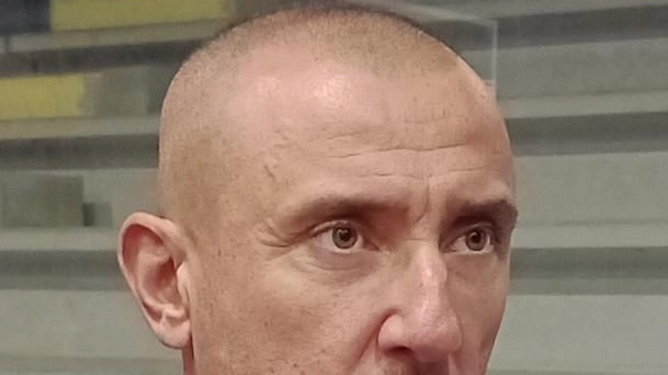 Il Cmc di Carrara affronta il Castelfranco di Sotto con l'obiettivo di confermare la vittoria d'esordio. La squadra si prepara a fronteggiare una formazione determinata a riscattarsi, consapevole di dover migliorare soprattutto la precisione nei tiri. Il Cmc di Carrara affronta il Castelfranco di Sotto con l'obiettivo di confermare la vittoria d'esordio. La squadra si prepara a fronteggiare una formazione determinata a riscattarsi, consapevole di dover migliorare soprattutto la precisione nei tiri.