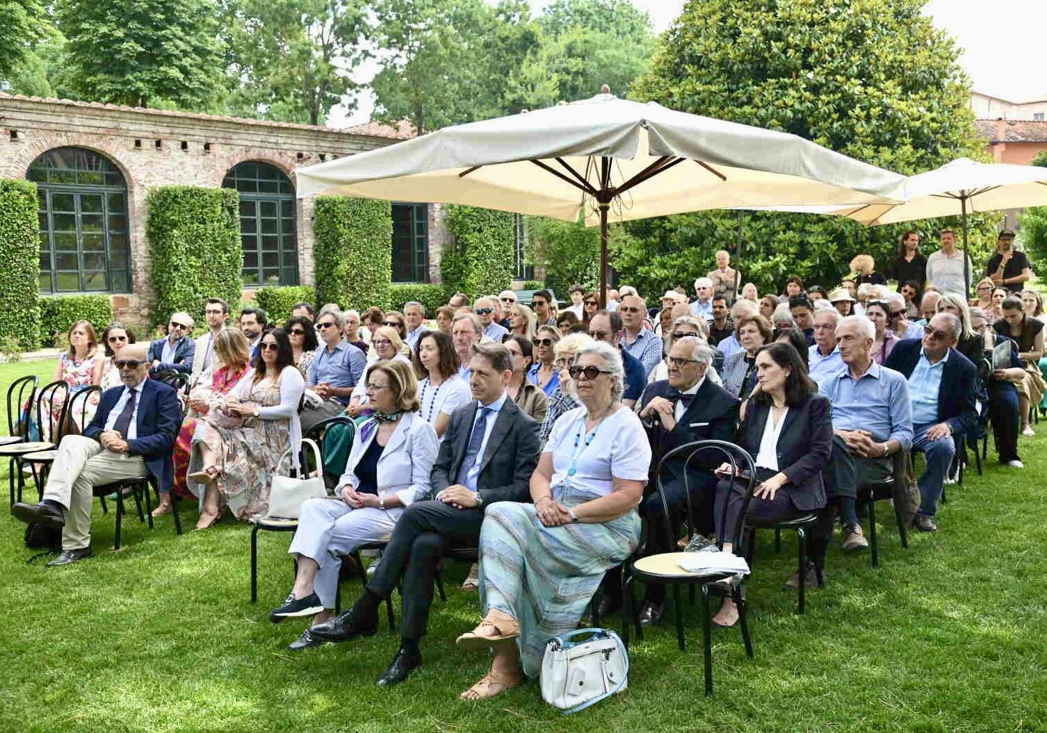 Giardino di Palazzo Pfanner. Il tesoro nel cuore della città risplende dopo il restauro Giardino di Palazzo Pfanner. Il tesoro nel cuore della città risplende dopo il restauro