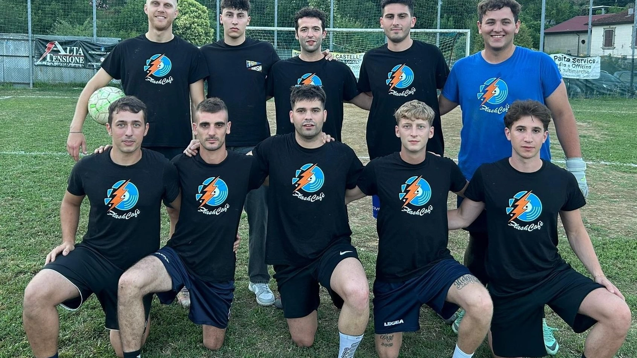 Semifinale sfortunata per la compagine del Flash Café che si è arresa solo alla lotteria dei tiri di rigore