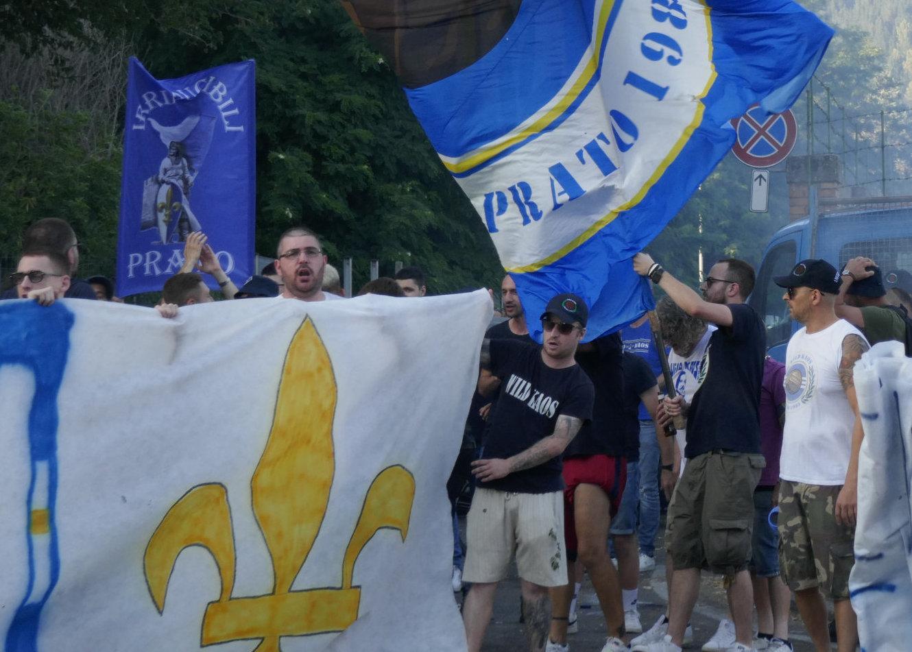 i giorni roventi dell8217ac prato la serie d 232 appesa a un filo resta uno spiraglio per il dialogo