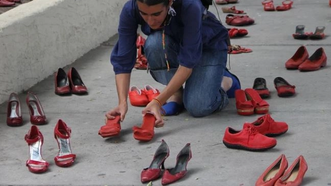Una manifestazione contro la violenza sulle donne