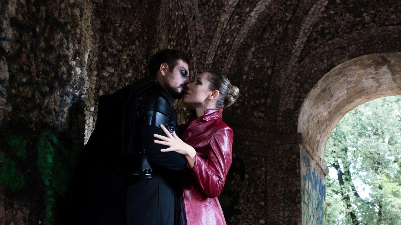 Il Teatro Lirico "Belli" chiude la Stagione Lirica Sperimentale con la prima assoluta di "Macbeth" di Verdi a Spoleto e in Umbria, un'opera tragica sull'ambizione e l'alienazione. Regia di Di Gangi e Giacomazzi, diretta da Palleschi, con cantanti vincitori dei Concorsi 2023 e 2024. Il Teatro Lirico "Belli" chiude la Stagione Lirica Sperimentale con la prima assoluta di "Macbeth" di Verdi a Spoleto e in Umbria, un'opera tragica sull'ambizione e l'alienazione. Regia di Di Gangi e Giacomazzi, diretta da Palleschi, con cantanti vincitori dei Concorsi 2023 e 2024.