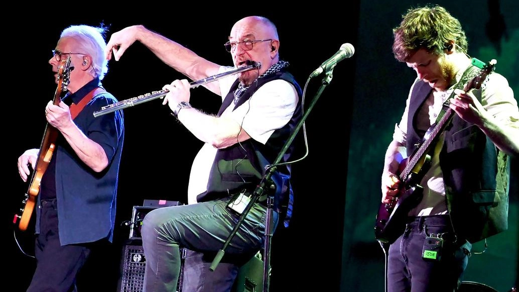 I Jethro Tull domani sera in piazza Europa al Festival del Jazz (foto Barbaglia) I Jethro Tull domani sera in piazza Europa al Festival del Jazz (foto Barbaglia)