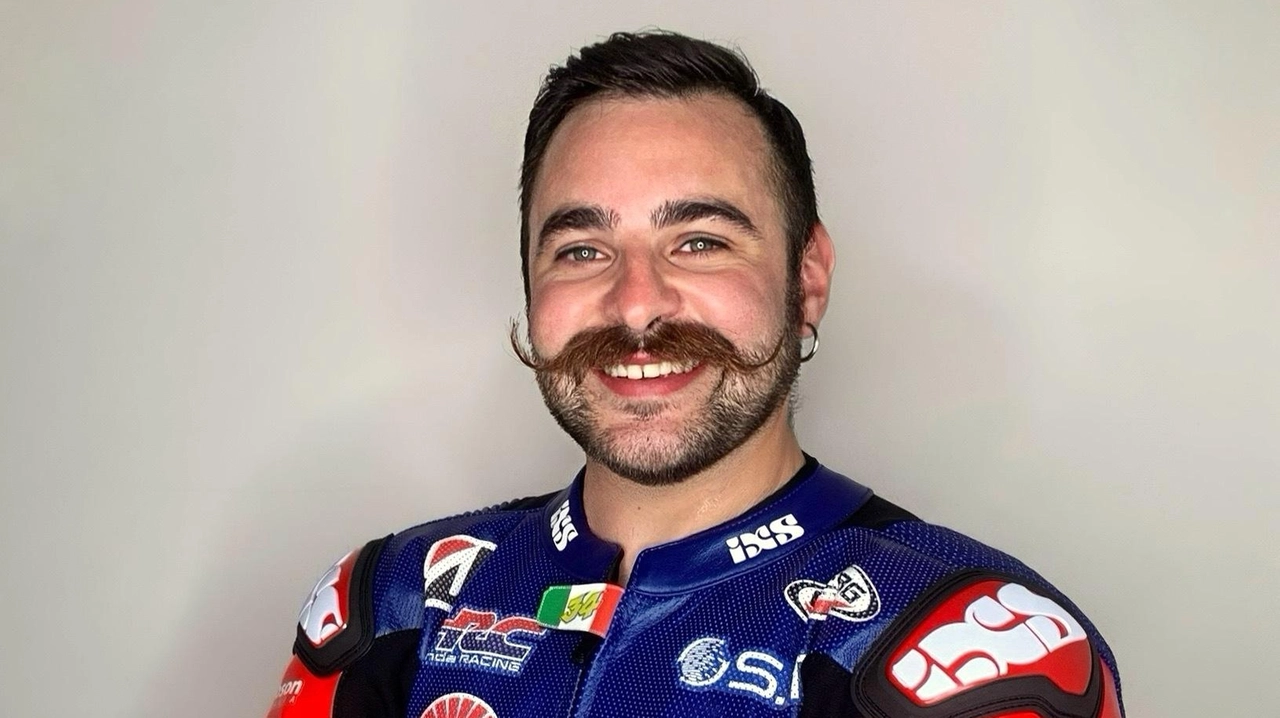 Kevin Manfredi debutta come pilota ufficiale nel Team Fcc Tsr Honda France alla 24 Ore del Bol d’Or, grazie alle sue prestazioni con il Wojcik Racing Team 777. Un'opportunità che lo emoziona e che rappresenta un importante passo nella sua carriera nel Mondiale Endurance. Kevin Manfredi debutta come pilota ufficiale nel Team Fcc Tsr Honda France alla 24 Ore del Bol d’Or, grazie alle sue prestazioni con il Wojcik Racing Team 777. Un'opportunità che lo emoziona e che rappresenta un importante passo nella sua carriera nel Mondiale Endurance.