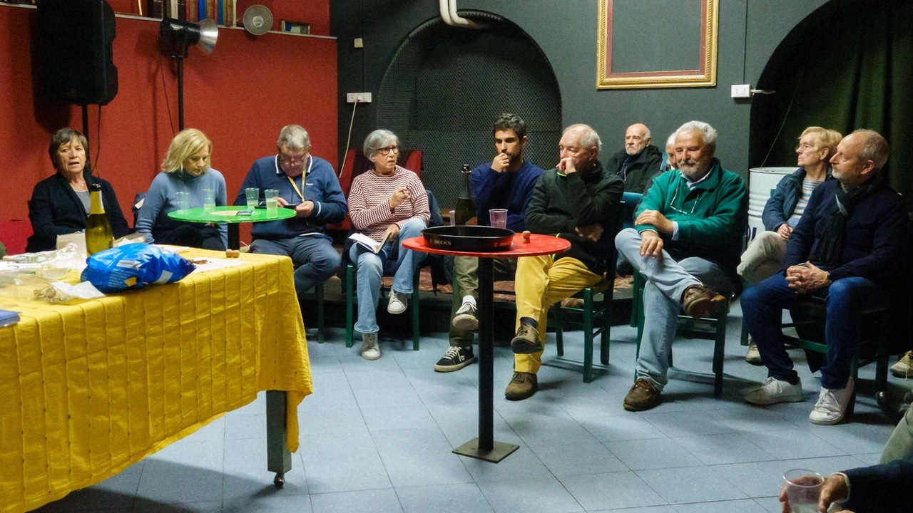Un’immagine dell’assemblea del movimento che si è tenuta all’Arci Canaletto Un’immagine dell’assemblea del movimento che si è tenuta all’Arci Canaletto