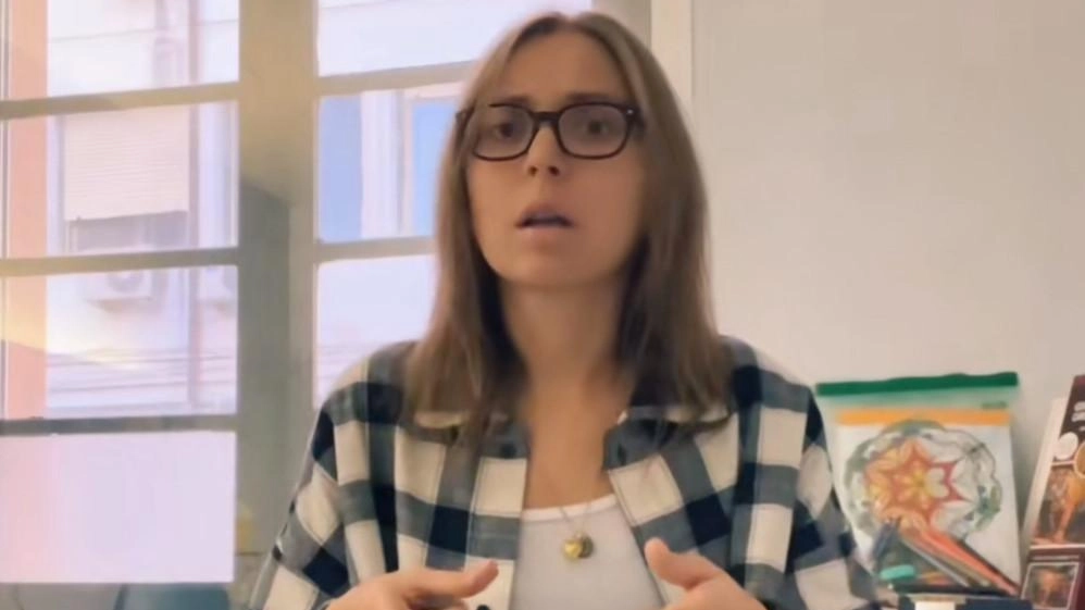 Giusy Mirabile, 33 anni, ogni giorno offre sui social la sua testimonianza di malata di leucemia. Per lei tantissima solidarietà Giusy Mirabile, 33 anni, ogni giorno offre sui social la sua testimonianza di malata di leucemia. Per lei tantissima solidarietà