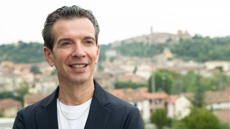 Riccardo Vannetti, capogruppo Pd in consiglio comunale a Colle, ancora una volta vittima di attacchi omofobi sulle pagine social Riccardo Vannetti, capogruppo Pd in consiglio comunale a Colle, ancora una volta vittima di attacchi omofobi sulle pagine social