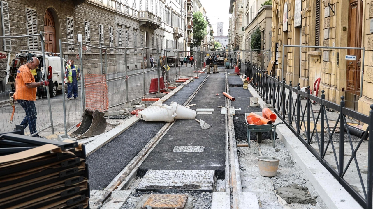 Sulla linea T1 della tramvia oggi sono previste interruzioni notturne per consentire i lavori di collegamento con il nuovo tratto... Sulla linea T1 della tramvia oggi sono previste interruzioni notturne per consentire i lavori di collegamento con il nuovo tratto...