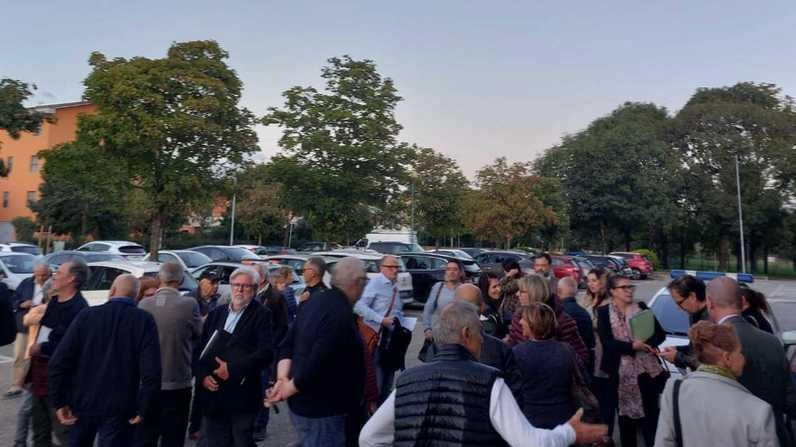 Un momento di polemica durante il consiglio comunale di venerdì sera che ha visto l’abbandono di tutti i rappresentati dell’opposizione Un momento di polemica durante il consiglio comunale di venerdì sera che ha visto l’abbandono di tutti i rappresentati dell’opposizione
