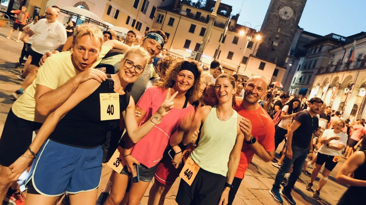 Da piazza della Repubblica al Bambarone per un Ferragosto sportivo. A percorrere i 7 chilometri agonisti, appassionati, famiglie e bambini. Da piazza della Repubblica al Bambarone per un Ferragosto sportivo. A percorrere i 7 chilometri agonisti, appassionati, famiglie e bambini.
