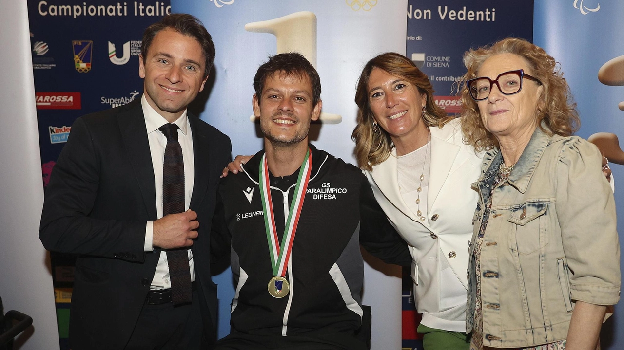 Ce l’ha fatta, Matteo Betti! Nella sua casa, nella sua città, per la prima volta, ha conquistato il titolo italiano.... Ce l’ha fatta, Matteo Betti! Nella sua casa, nella sua città, per la prima volta, ha conquistato il titolo italiano....