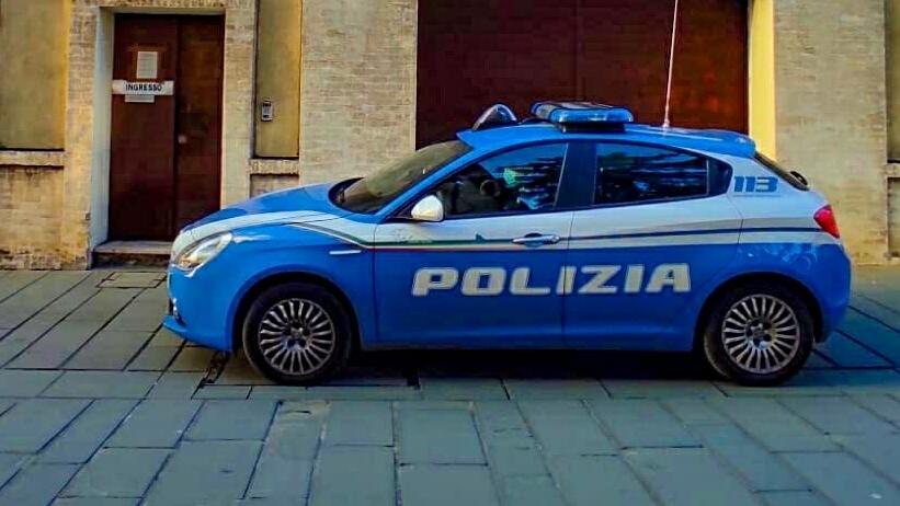Minorenne in strada con un coltello da macellaio: denunciato Minorenne in strada con un coltello da macellaio: denunciato