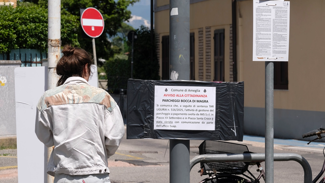 Parcheggio a Bocca di Magra Parcheggio a Bocca di Magra