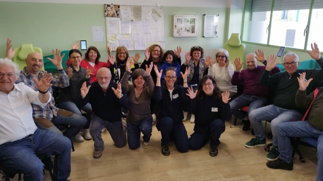 Grosseto, la gestione del diabete spiegata con la lingua dei segni alle persone sorde