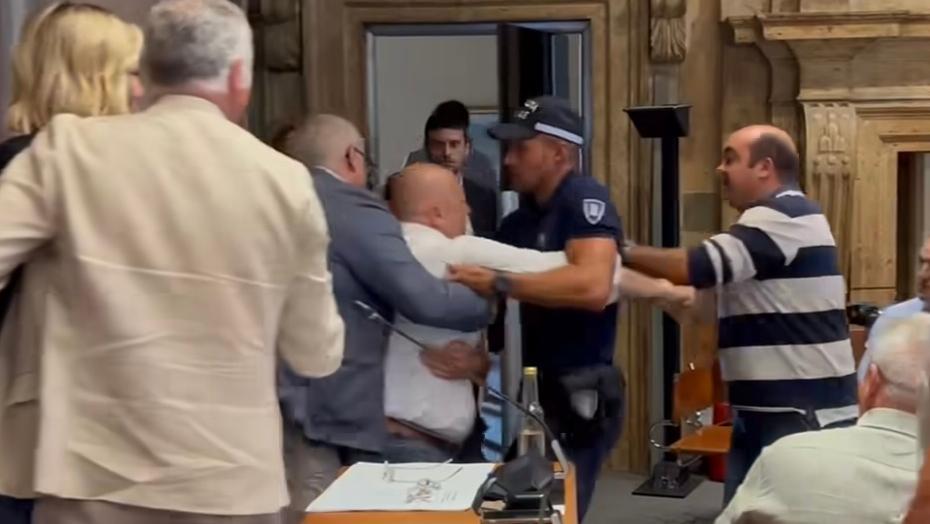 Far West in Consiglio comunale, chiesto il processo per Bandecchi