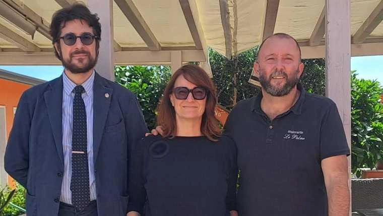 Il conto alla rovescia sta per finire. Giovedì alle 21,30 al bagno Le Palme riparte la rassegna letteraria ‘Tra stelle... Il conto alla rovescia sta per finire. Giovedì alle 21,30 al bagno Le Palme riparte la rassegna letteraria ‘Tra stelle...
