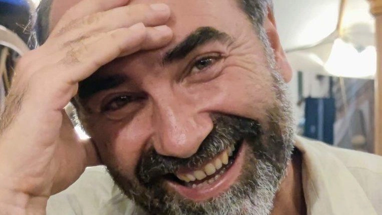 Il libro "Troncamacchioni" di Alberto Prunetti, presentato a Grosseto, racconta la vita di minatori e contadini spesso dimenticati, offrendo un'inedita prospettiva storica. Il libro "Troncamacchioni" di Alberto Prunetti, presentato a Grosseto, racconta la vita di minatori e contadini spesso dimenticati, offrendo un'inedita prospettiva storica.