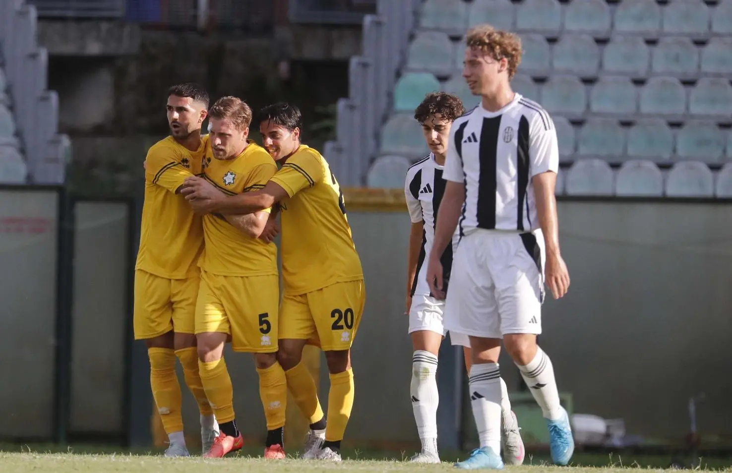 Robur in bambola: che brutta figura!. La Vis Cittadella Modena segna sei gol