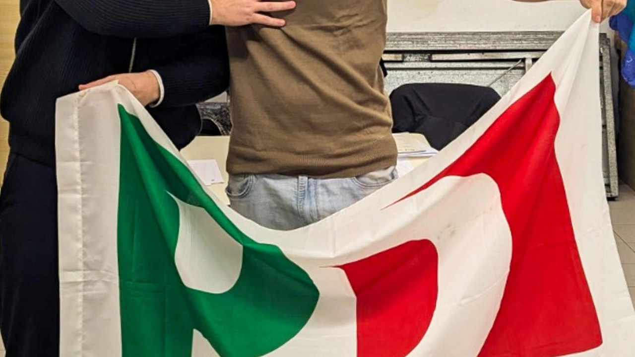 Il nuovo segretario del Pd di Vicchio, Ettore Rosari, guida un direttivo unitario con focus su tematiche locali e nazionali, puntando al dialogo con i cittadini. Il nuovo segretario del Pd di Vicchio, Ettore Rosari, guida un direttivo unitario con focus su tematiche locali e nazionali, puntando al dialogo con i cittadini.