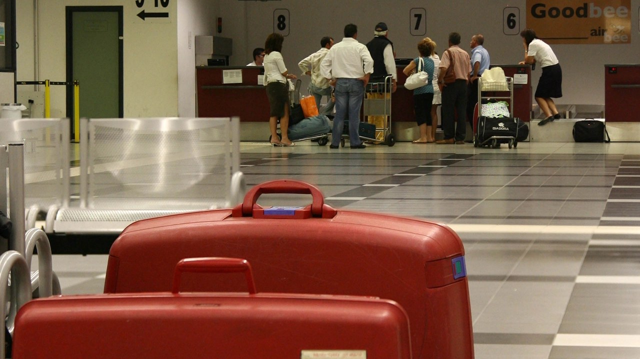 Il sogno sfumato di viaggi all’estero e anche in Italia, pur avendo pagato regolarmente volo e soggiorno ad un’agenzia: s’indaga sul caso (foto d’archivio) Il sogno sfumato di viaggi all’estero e anche in Italia, pur avendo pagato regolarmente volo e soggiorno ad un’agenzia: s’indaga sul caso (foto d’archivio)