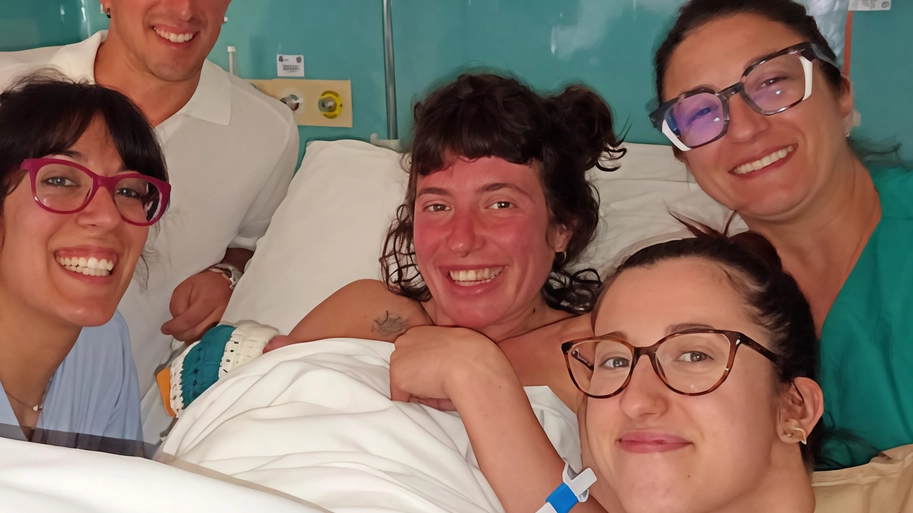 GROSSETO A poco meno di un mese dalla presentazione, la vasca nativa della Sala parto dell’ospedale Misericordia di Grosseto ha registrato... GROSSETO A poco meno di un mese dalla presentazione, la vasca nativa della Sala parto dell’ospedale Misericordia di Grosseto ha registrato...