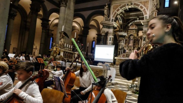 Una delle passate edizione del concerto di Natale in Santo Spirito dell'orchestra del Centro Musicale Suzuki di Firenze Una delle passate edizione del concerto di Natale in Santo Spirito dell'orchestra del Centro Musicale Suzuki di Firenze