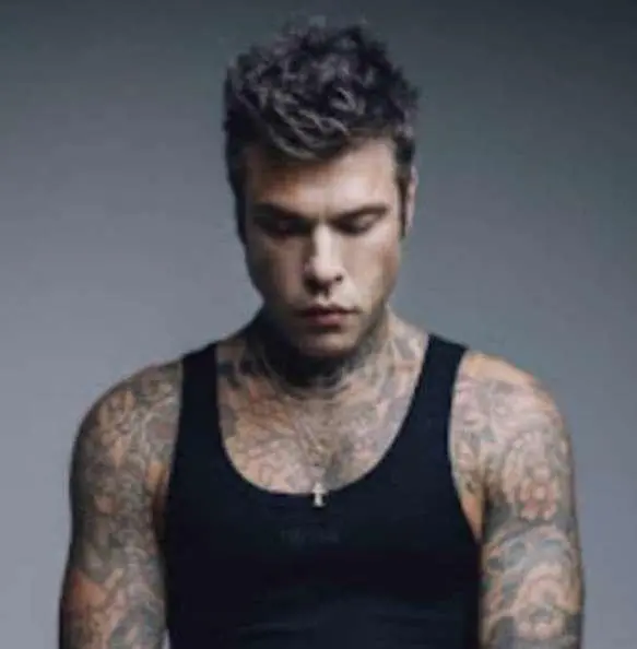 Fedez, la polemica dei biglietti . Stasera il concerto ’a sconto’