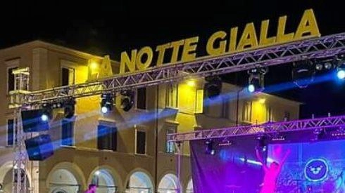 La Notte Gialla, festa in piazza a Colle La Notte Gialla, festa in piazza a Colle