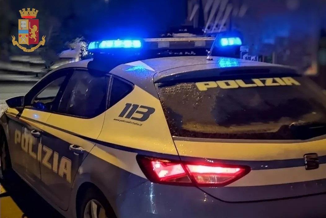 https://www.lanazione.it/image-service/view/acePublic/alias/contentid/OTZjZmFjMDQtMjNkZC00/0/disordini-a-fine-partita-cinque-tifosi-delle-fere-ora-sono-ai-domiciliari.jpeg?f=1.90:1&w=1200