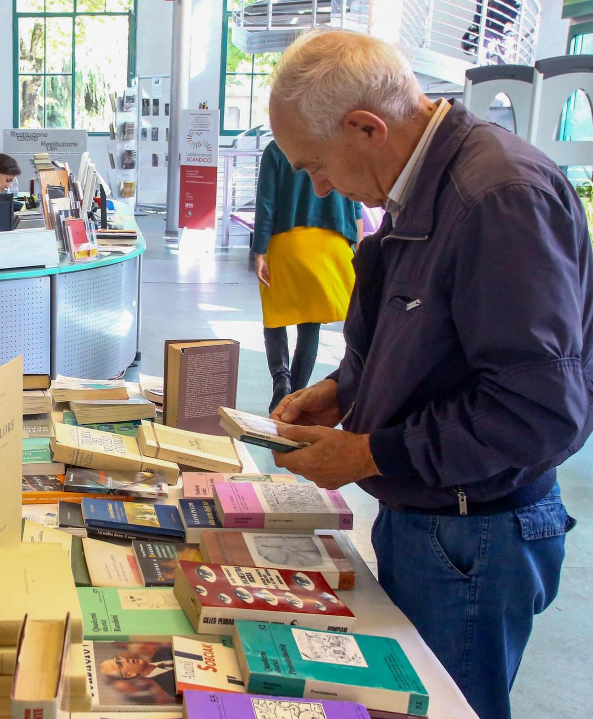 biblioteca che agosto da record in una settimana duemila prestiti