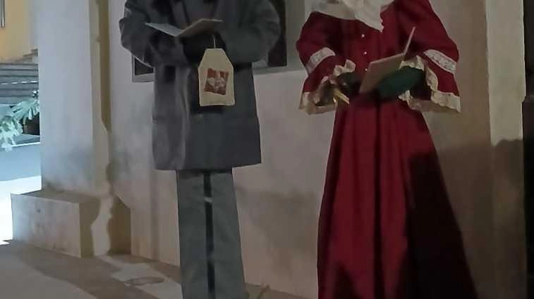 Azzano quest’anno ha un sapore davvero magico. Grazie alla volontà di un gruppo di signore residenti – abili ’elfe’ che... Azzano quest’anno ha un sapore davvero magico. Grazie alla volontà di un gruppo di signore residenti – abili ’elfe’ che...