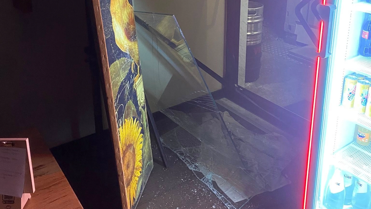 Furto al ristorante Panigo. In cassa spiccioli ma ingenti i danni: “Non si può andare avanti così”