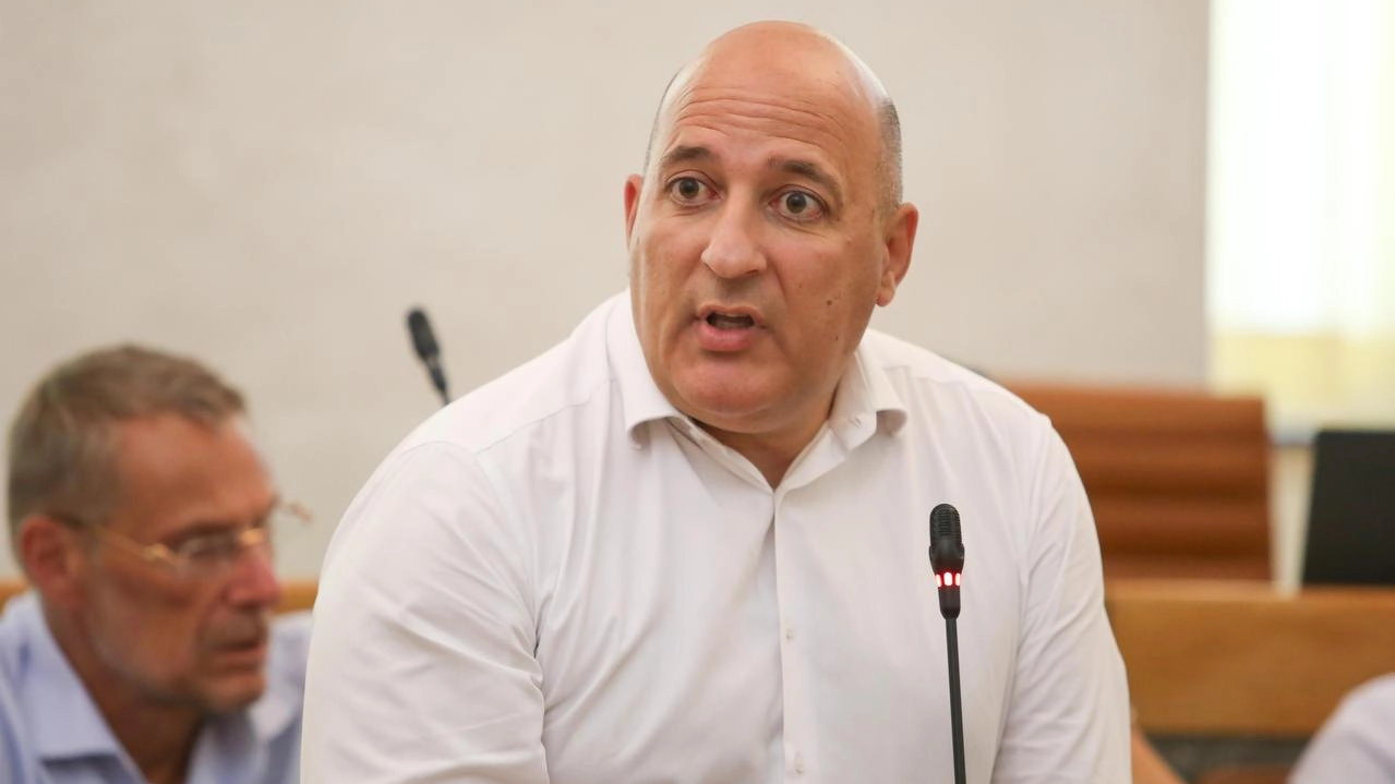 Il consigliere regionale. Nilo Arcudi (Tp-Uc): «La mozione. smonta la narrazione di un’emergenza sanitaria»