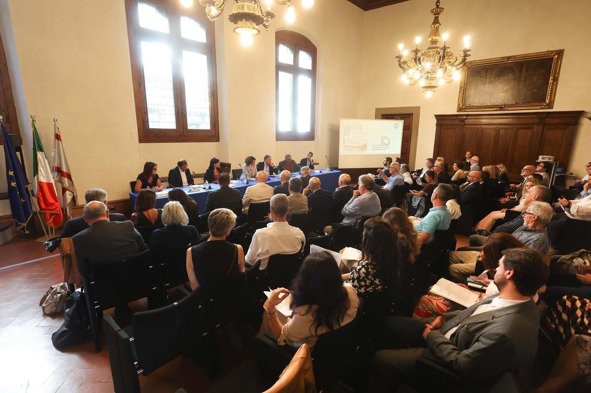 Toscana, più lavoratori precari e meno residenti: l’allarme Inps nel rendiconto sociale 2024