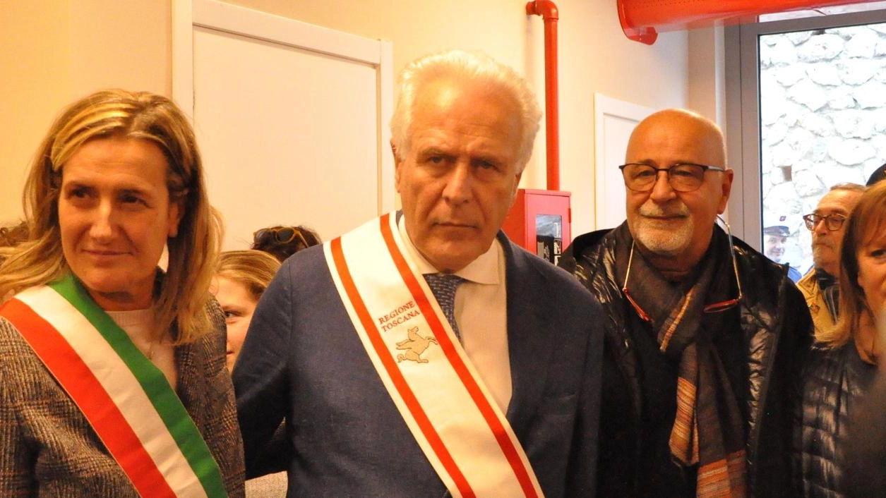 La biblioteca comunale "Elena Maestrini" inaugurata alla presenza del presidente della Regione Eugenio Giani, dimostra già di essere un... La biblioteca comunale "Elena Maestrini" inaugurata alla presenza del presidente della Regione Eugenio Giani, dimostra già di essere un...