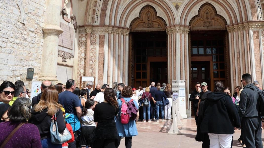 L’assessore Fabrizio Leggio fa il punto: "Previste anche per oggi presenze da record. Attivato il servizio navette per cercare di assicurare la migliore fruibilità della città" . L’assessore Fabrizio Leggio fa il punto: "Previste anche per oggi presenze da record. Attivato il servizio navette per cercare di assicurare la migliore fruibilità della città" .