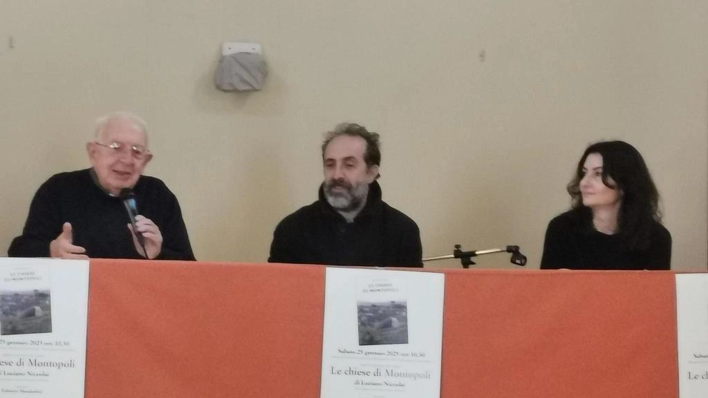 Un libro (edito da Fm) nel quale il sacerdote spiega le bellezze dell’arte. Un libro (edito da Fm) nel quale il sacerdote spiega le bellezze dell’arte.